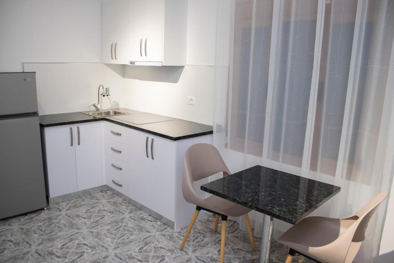 Vila Shehaj Luxury Apartamento Vlorë Exterior foto